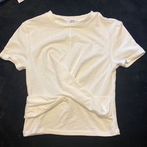 cute white tee!